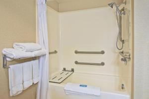 holiday inn express and suites pittsburgh west mif