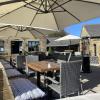 oaks hotel