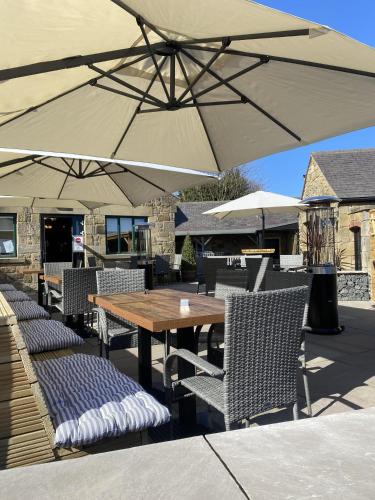 oaks hotel