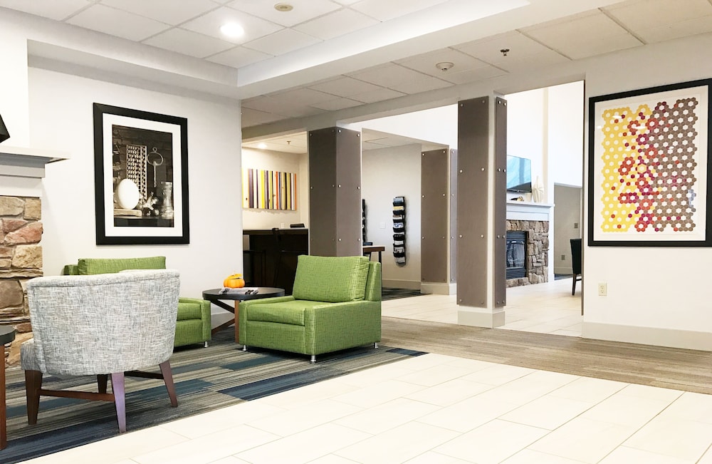 holiday inn express and suites white river junction