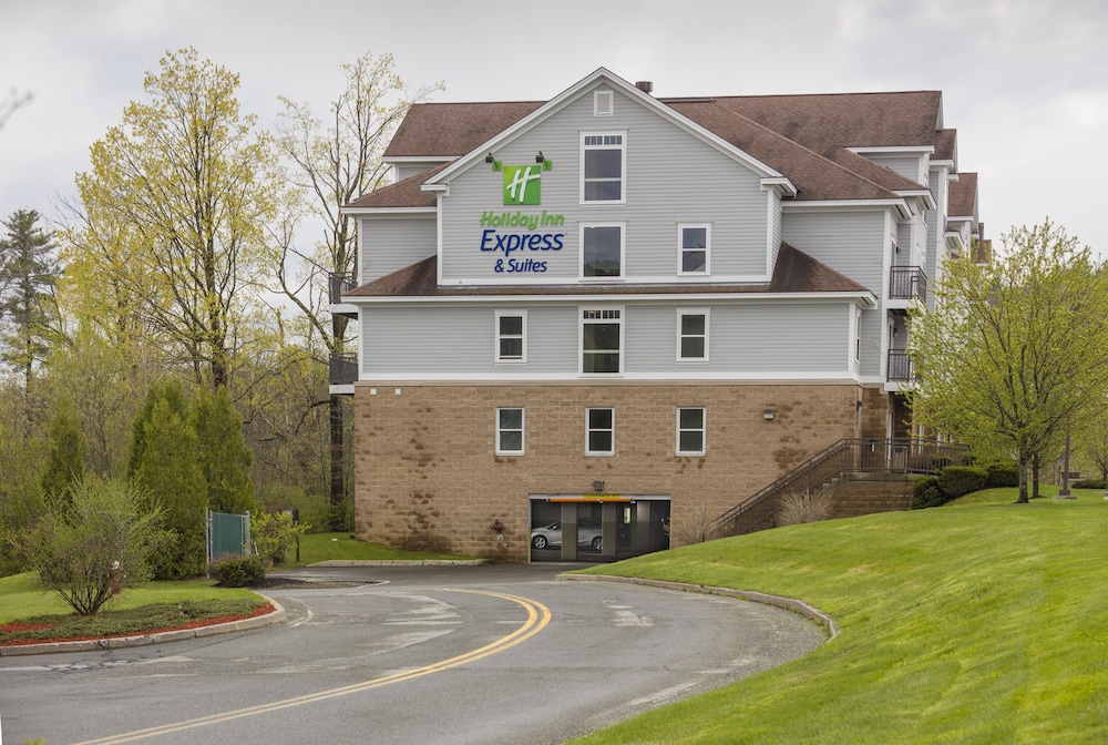 holiday inn express and suites white river junction