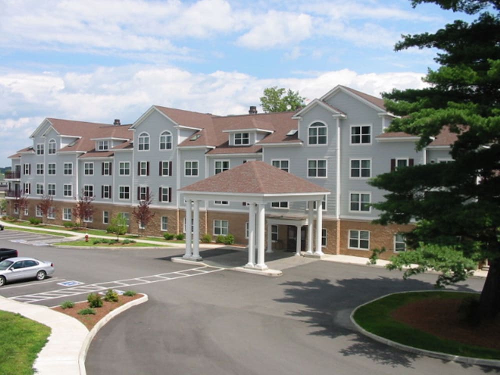 holiday inn express and suites white river junction
