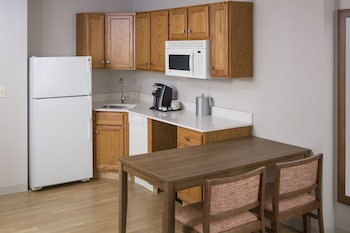 Holiday Inn Express & Suites White River Junction,White River Junction>>Hartford,3 star