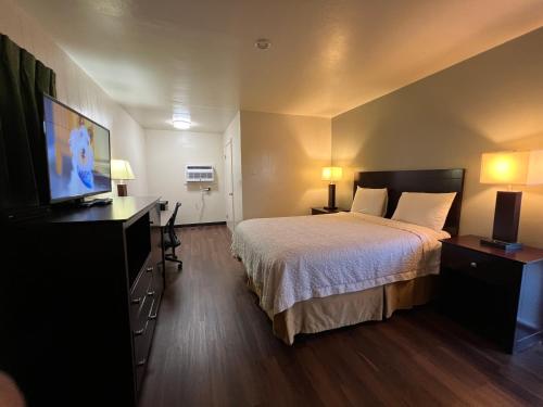 riverside motel