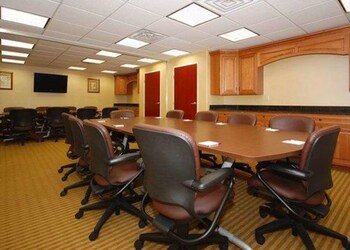 comfort suites airport
