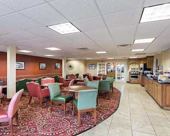comfort suites airport