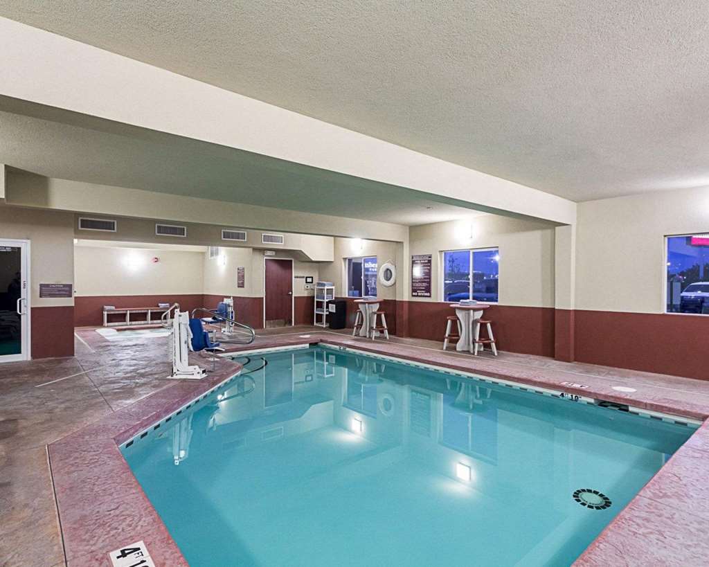 comfort suites airport
