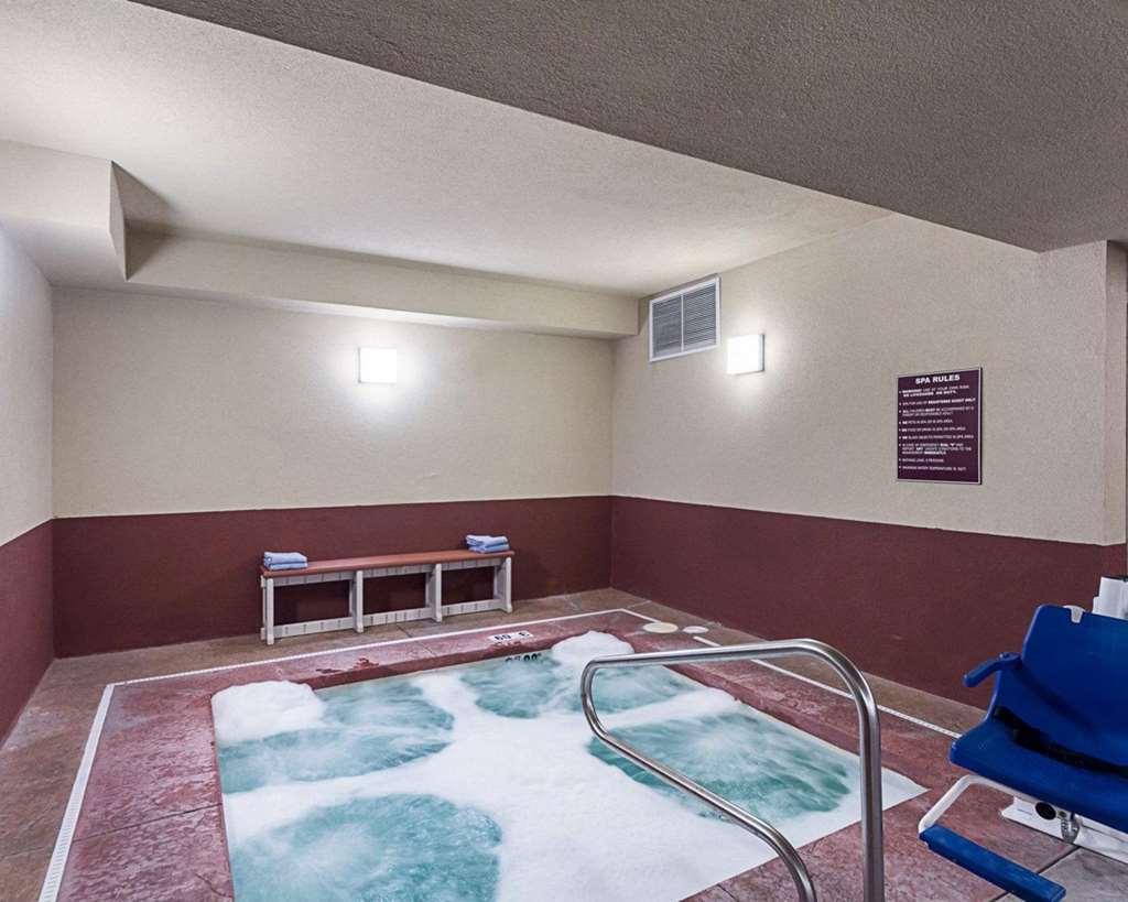 comfort suites airport
