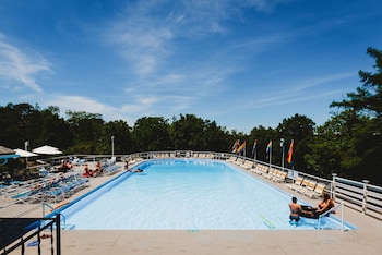 rainbow mountain resort