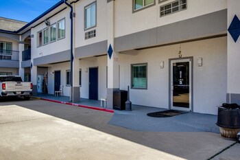executive inn and suites