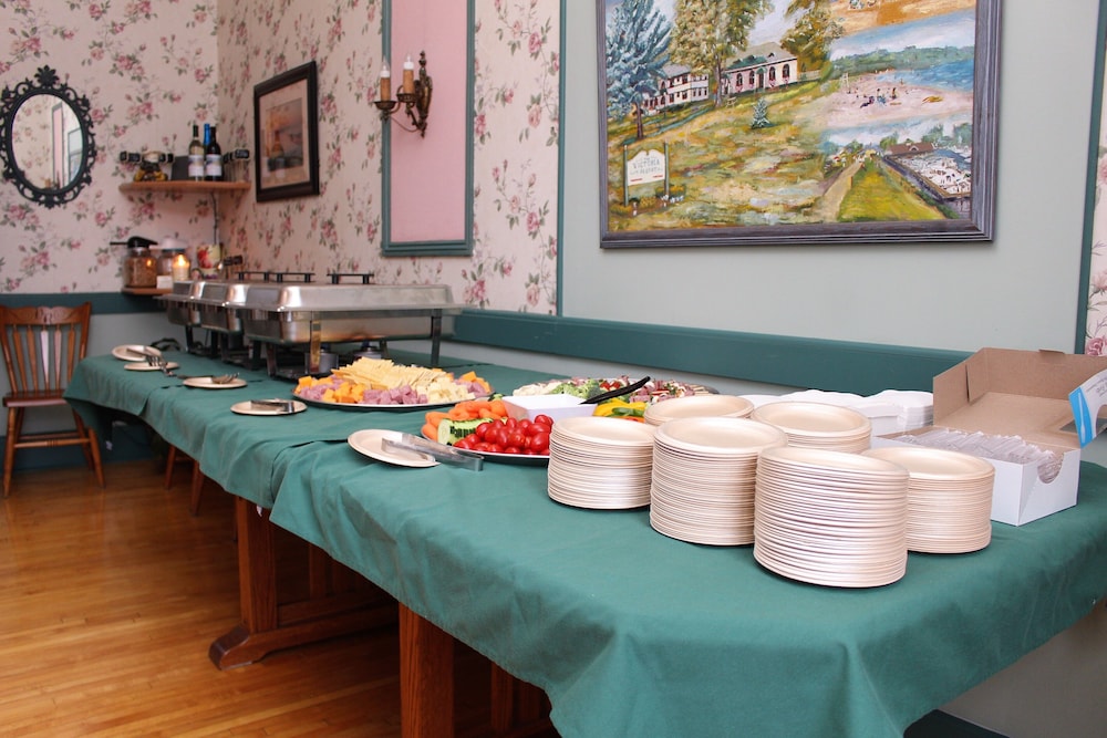 victoria resort and bed and breakfast