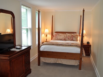 annes washington inn adults only