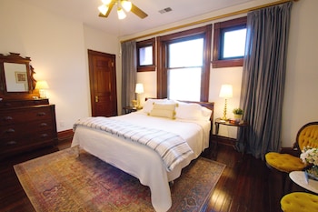 louisville bourbon inn