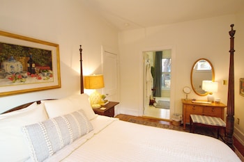 louisville bourbon inn