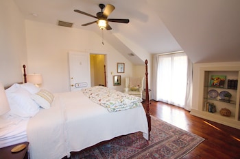 louisville bourbon inn