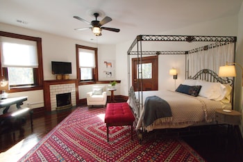 louisville bourbon inn