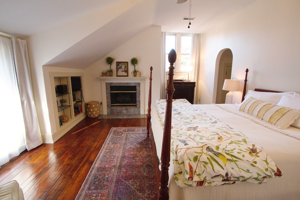 louisville bourbon inn