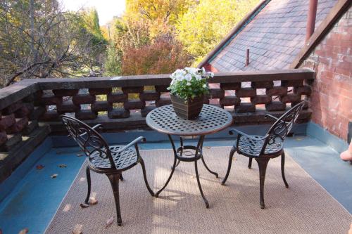 louisville bourbon inn