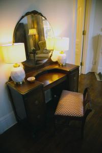 louisville bourbon inn