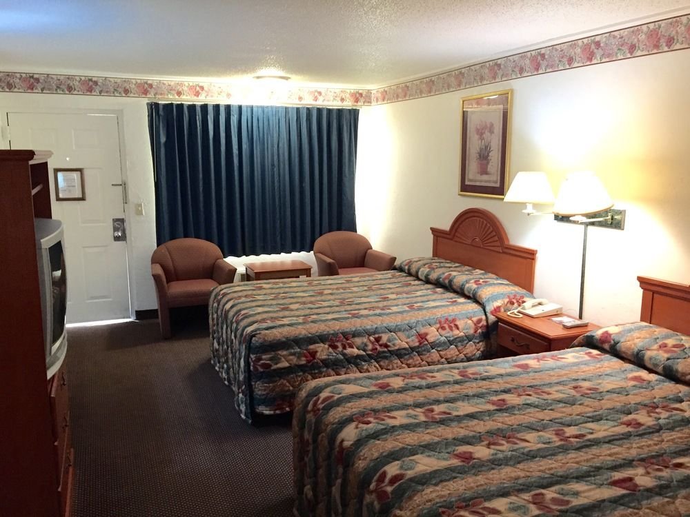 Driftwood Inn,,2 star