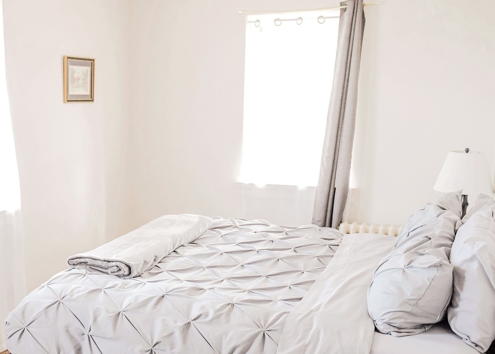 oddfellow inn and farm