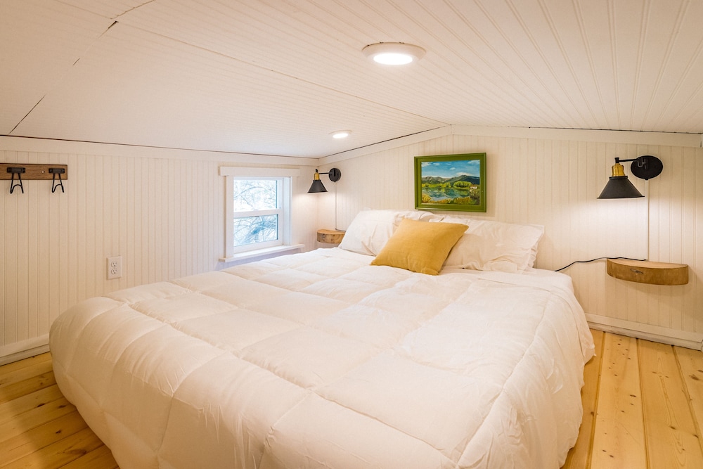 oddfellow inn and farm