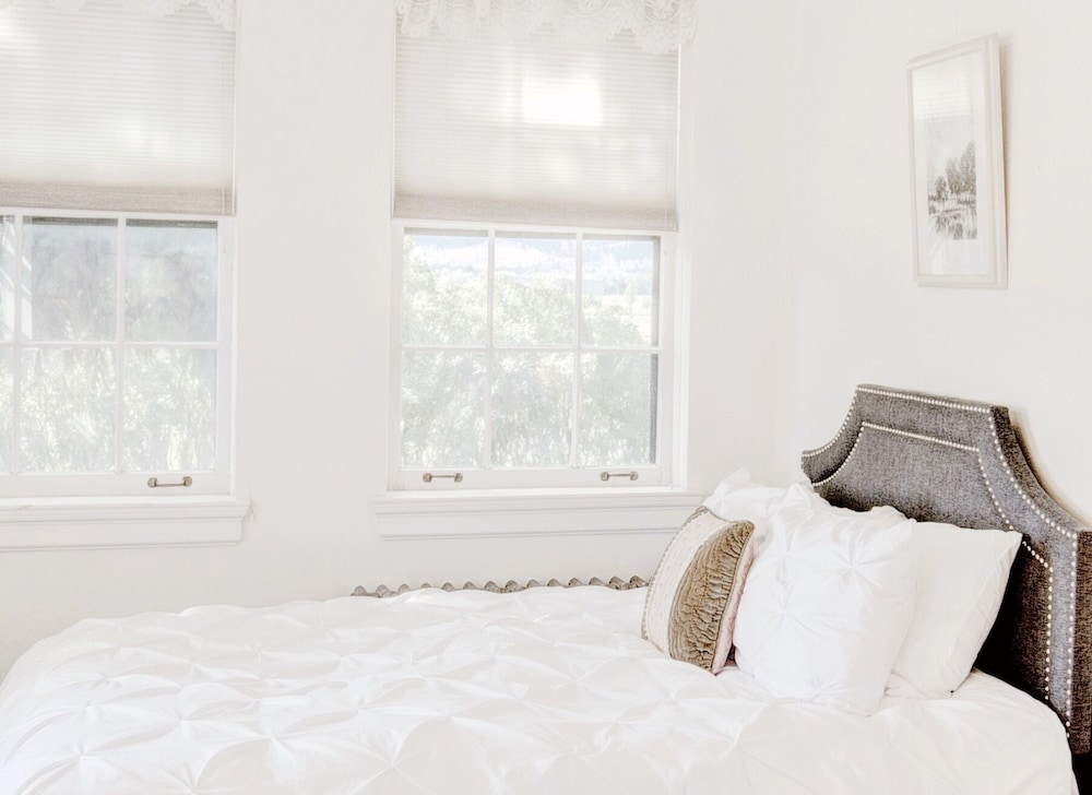 oddfellow inn and farm