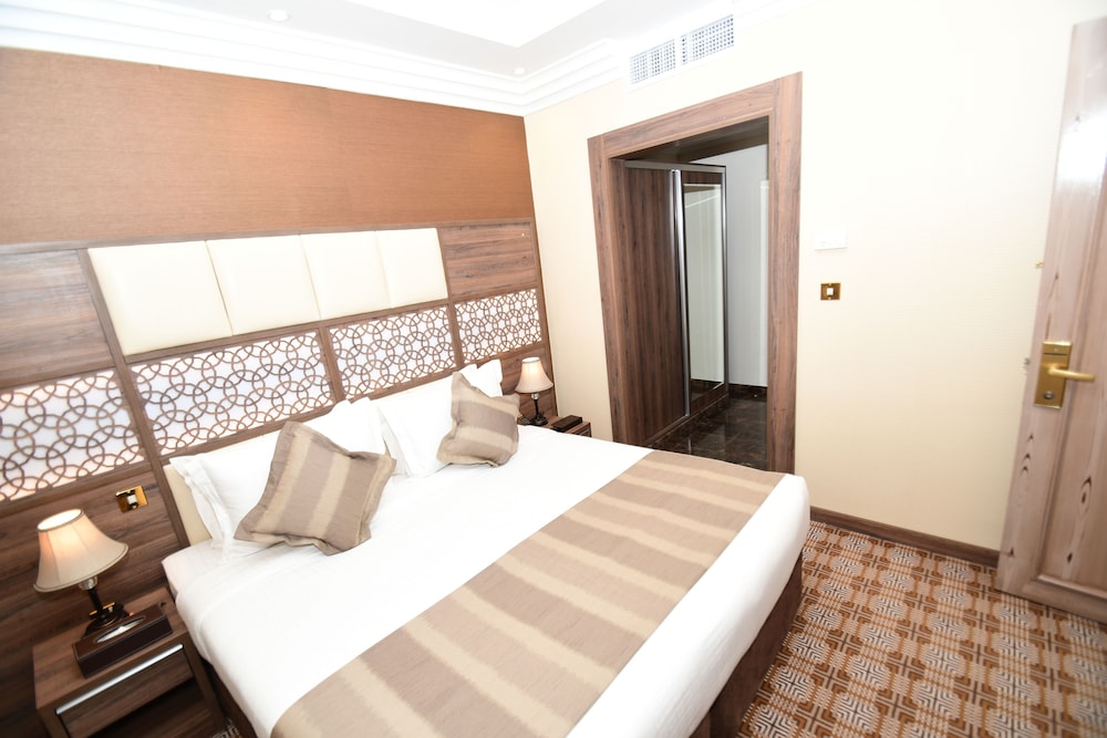 golden tulip al zahabi