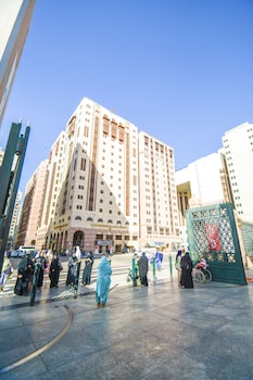 golden tulip al zahabi