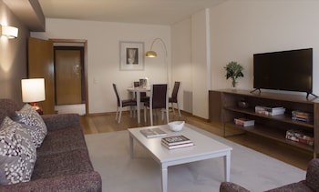 altis suites