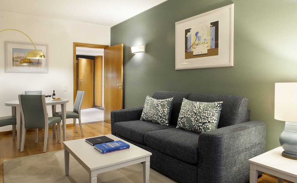 altis suites