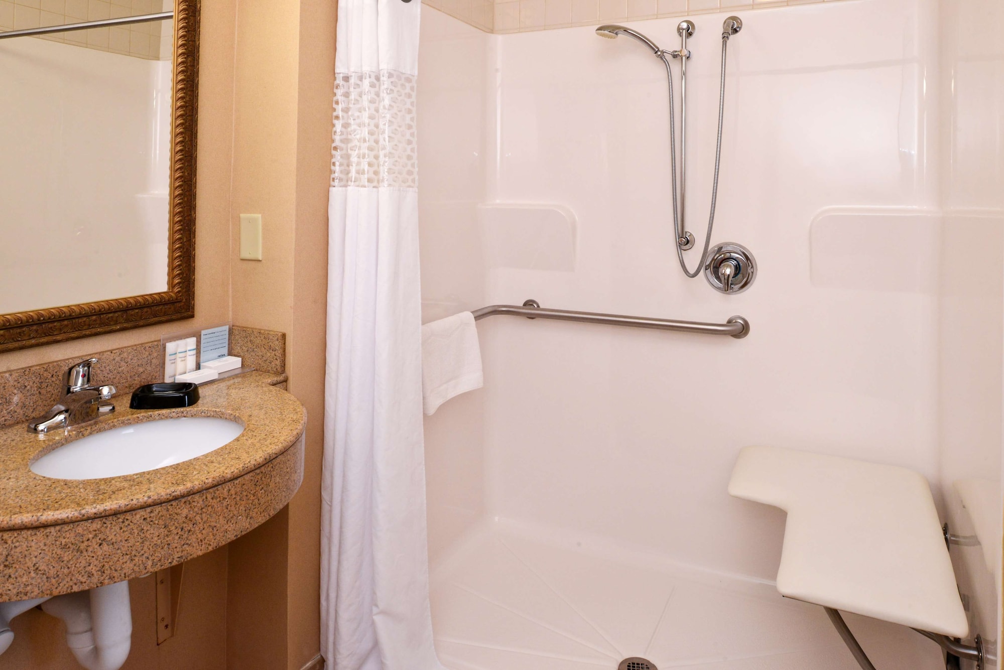 hampton inn by hilton litchfield