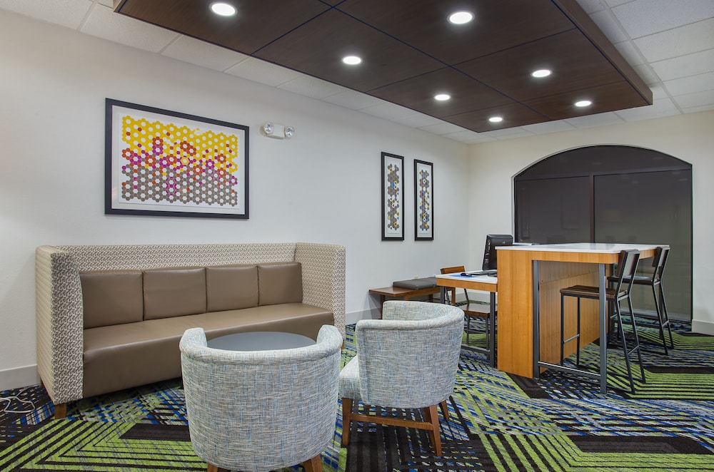 holiday inn express and suites lebanon nashville area by ihg