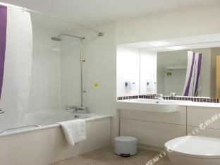 premier inn london harrow