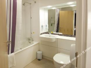 premier inn london harrow