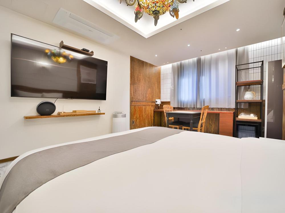 february hotel lions park daegu