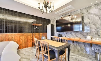 february hotel lions park daegu