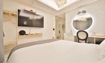 february hotel lions park daegu