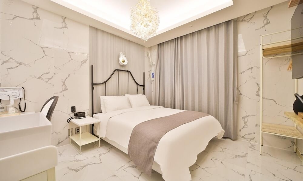 february hotel lions park daegu