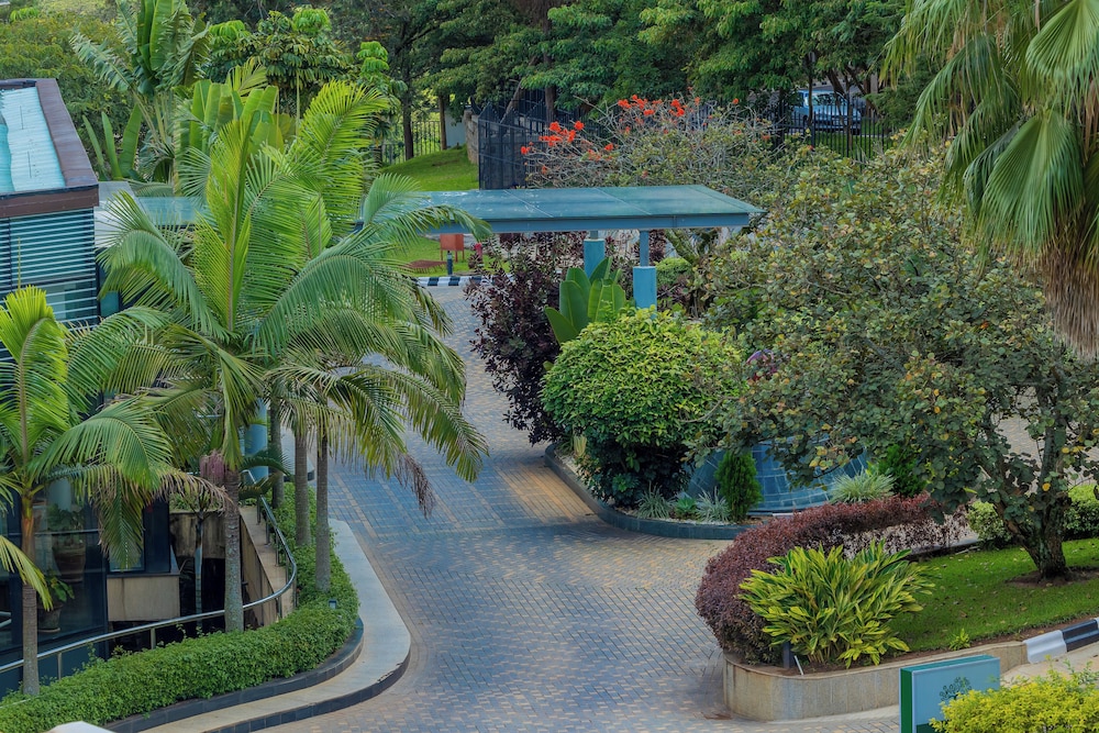 century park hotel and residences