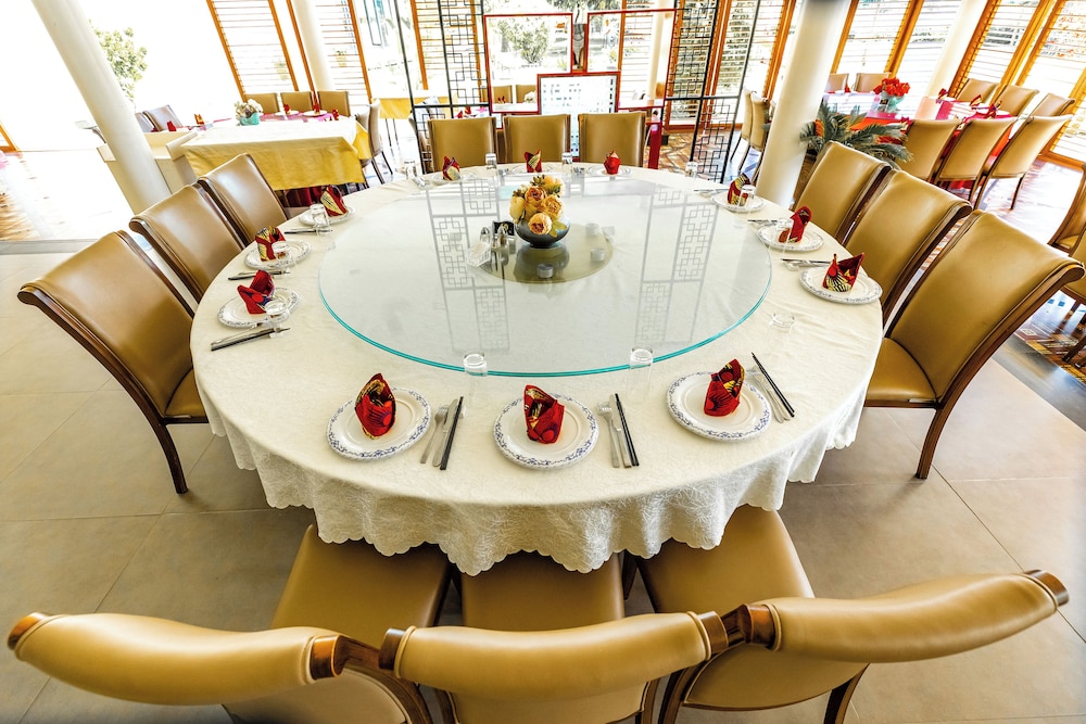 century park hotel and residences