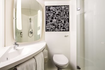 ibis london excel docklands