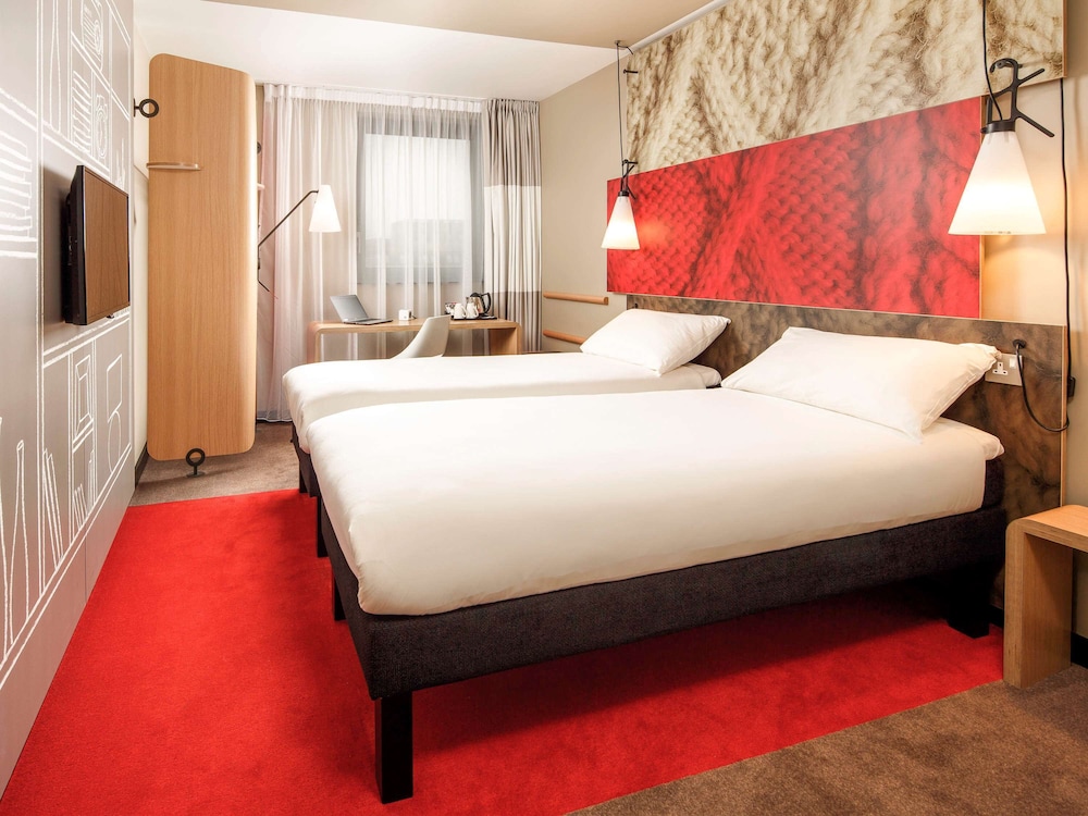 ibis london excel docklands