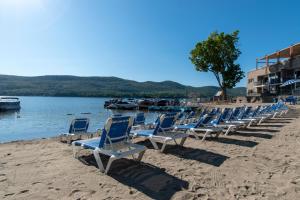 Surfside On The Lake,Diamond Point>>Albany,3 star