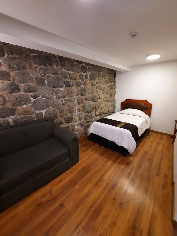 turi wasi house boutique