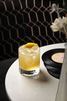 the waldorf hilton london