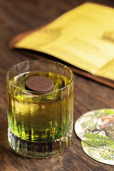 the waldorf hilton london