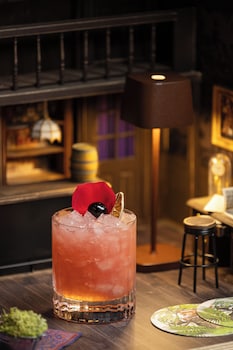 the waldorf hilton london