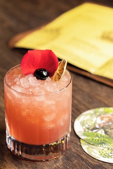 the waldorf hilton london