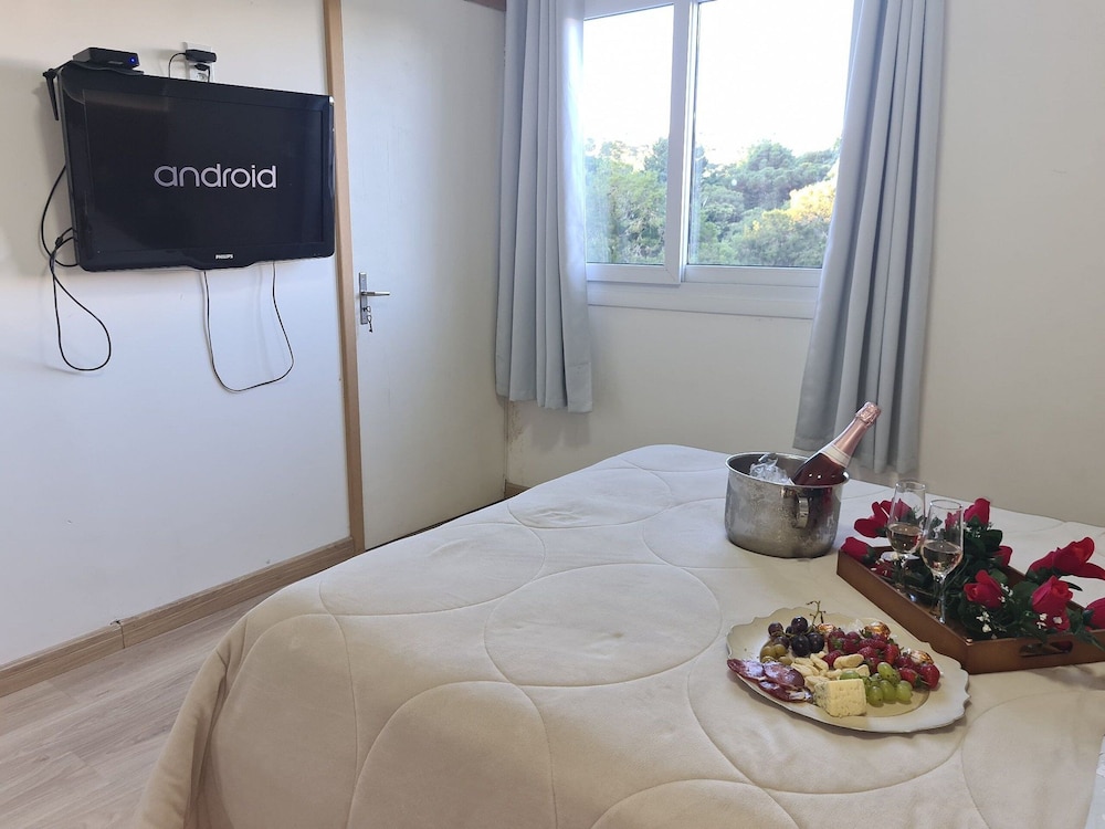 duplex 02 suites cond fechado 08 p